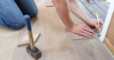 How to find a good deal on a floor installer